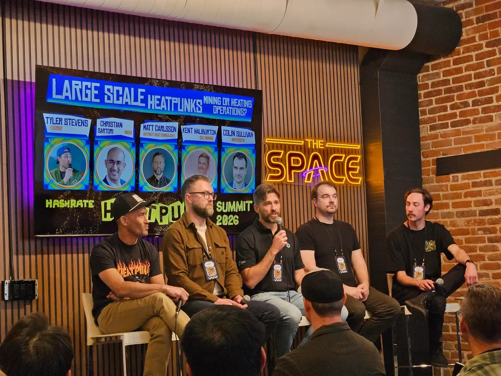 Sazmining presenting on large-scale heat reuse at the Heatpunk Summit